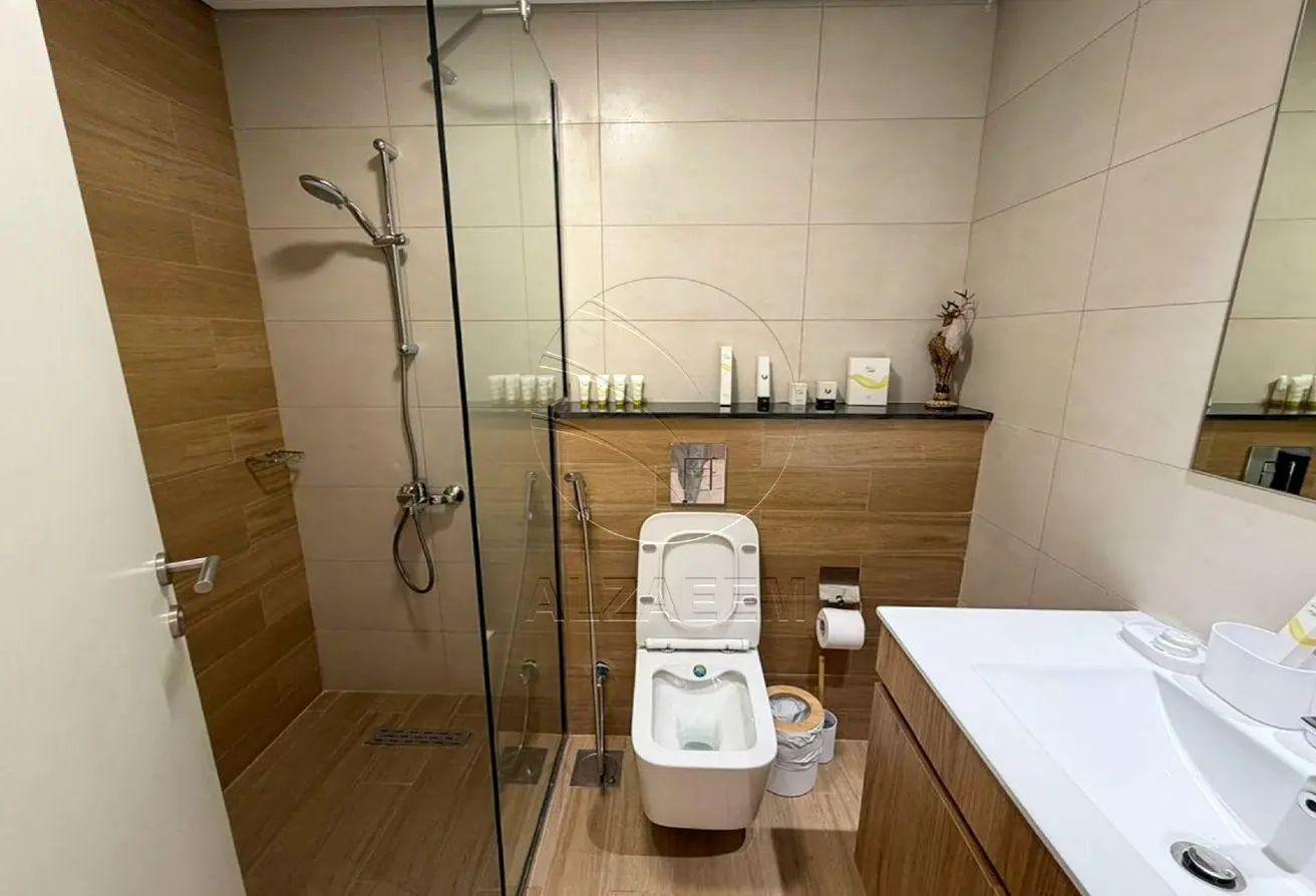 Fully Furnished | 4 Payments | Pool + City Views