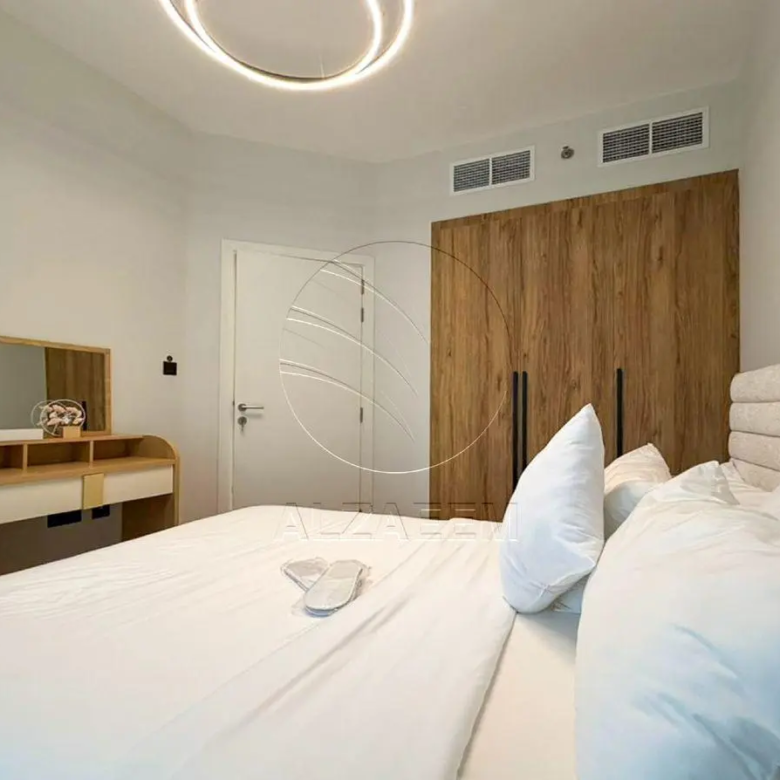 Fully Furnished | 4 Payments | Pool + City Views