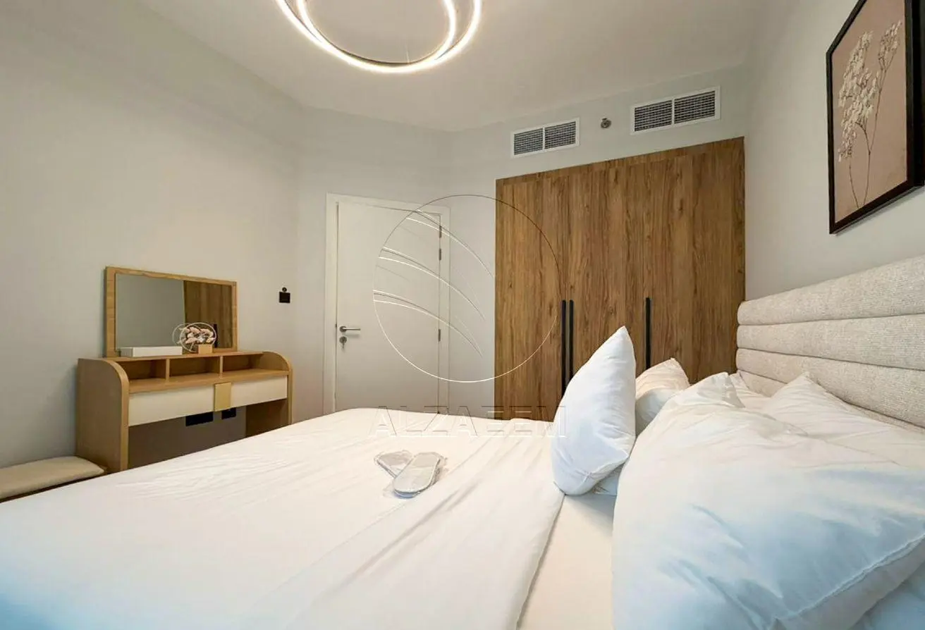 Fully Furnished | 4 Payments | Pool + City Views