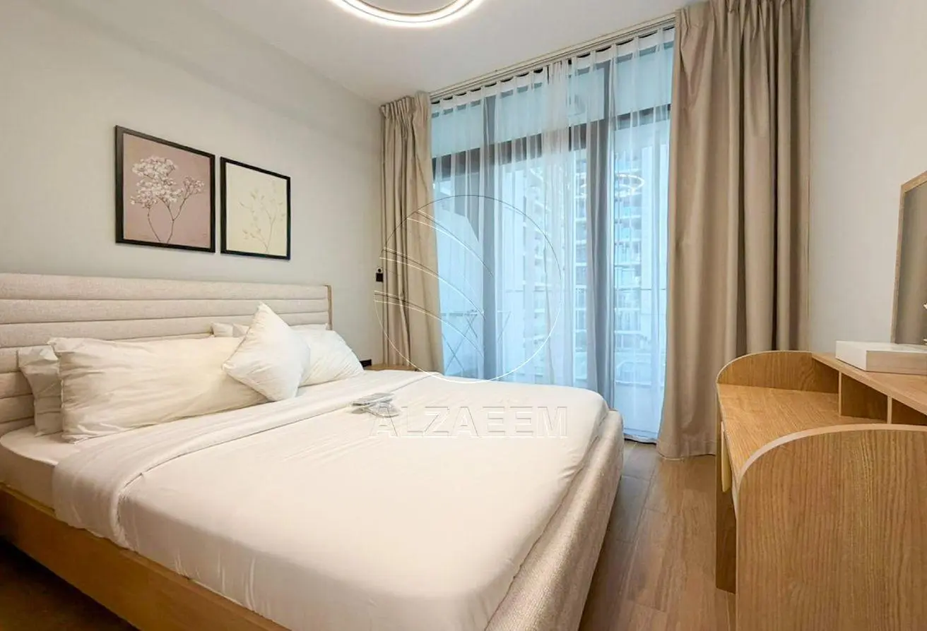 Fully Furnished | 4 Payments | Pool + City Views