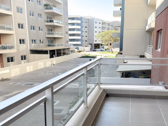 √ Furnished | VACANT | Easy Access to Amenities √