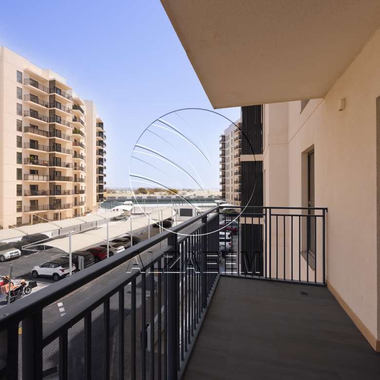 √ VACANT | Partial Canal View | Flexi Payments √