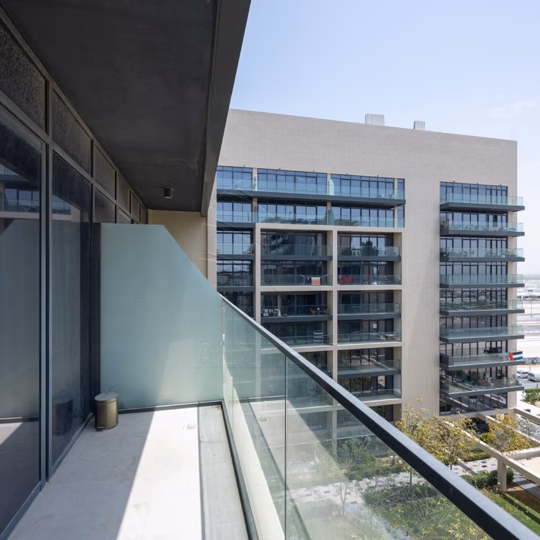 High Floor | White Goods Available | Move-in Ready