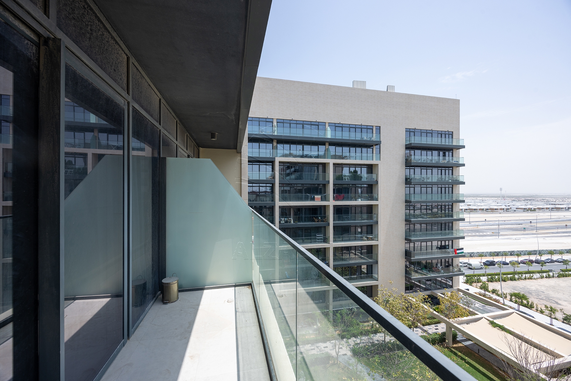 High Floor | White Goods Available | Move-in Ready