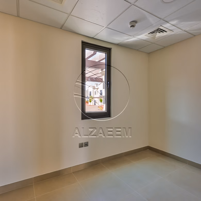 √Single Row! Perfect for End Use | Spacious Area√