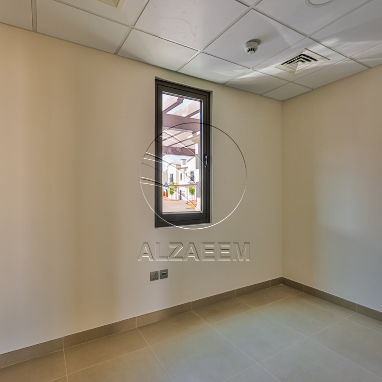 √Single Row! Perfect for End Use | Spacious Area√