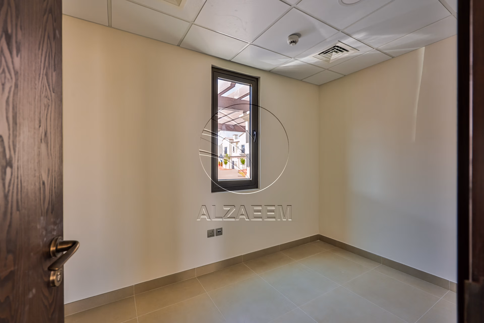 √Single Row! Perfect for End Use | Spacious Area√