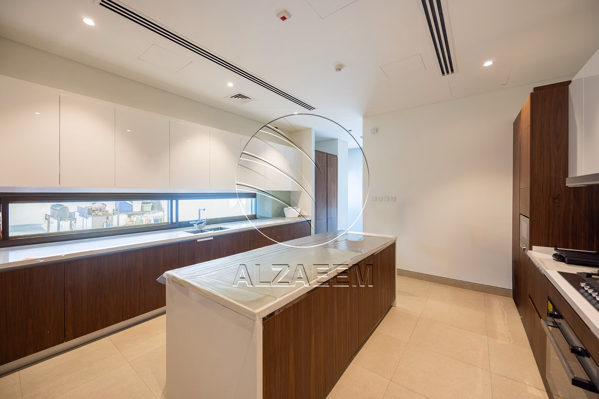 CORNER 5BR Villa with Pool | Landscaped Garden