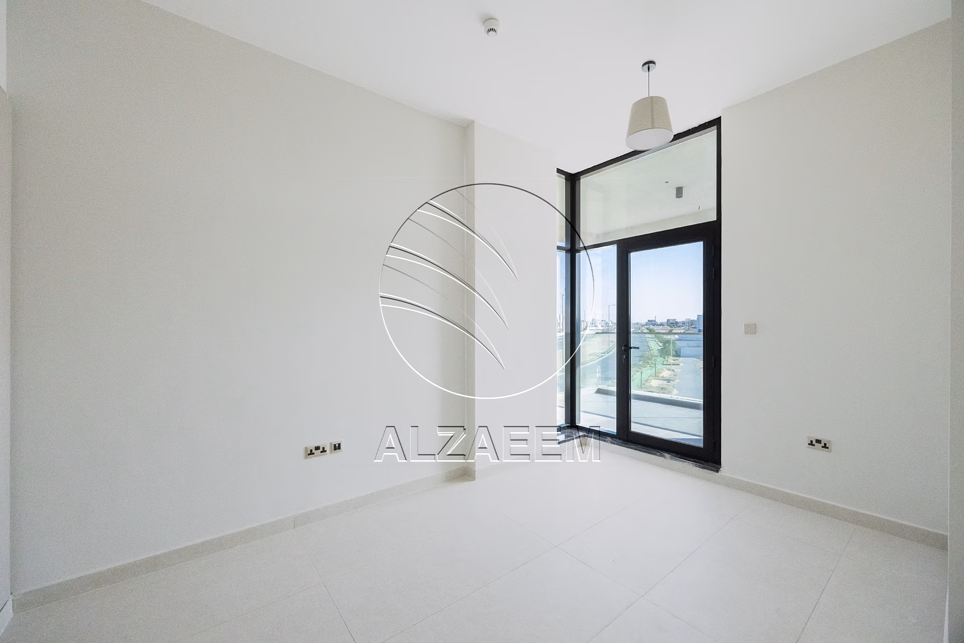 √ Move in Ready | Corner Layout | Prime Location √