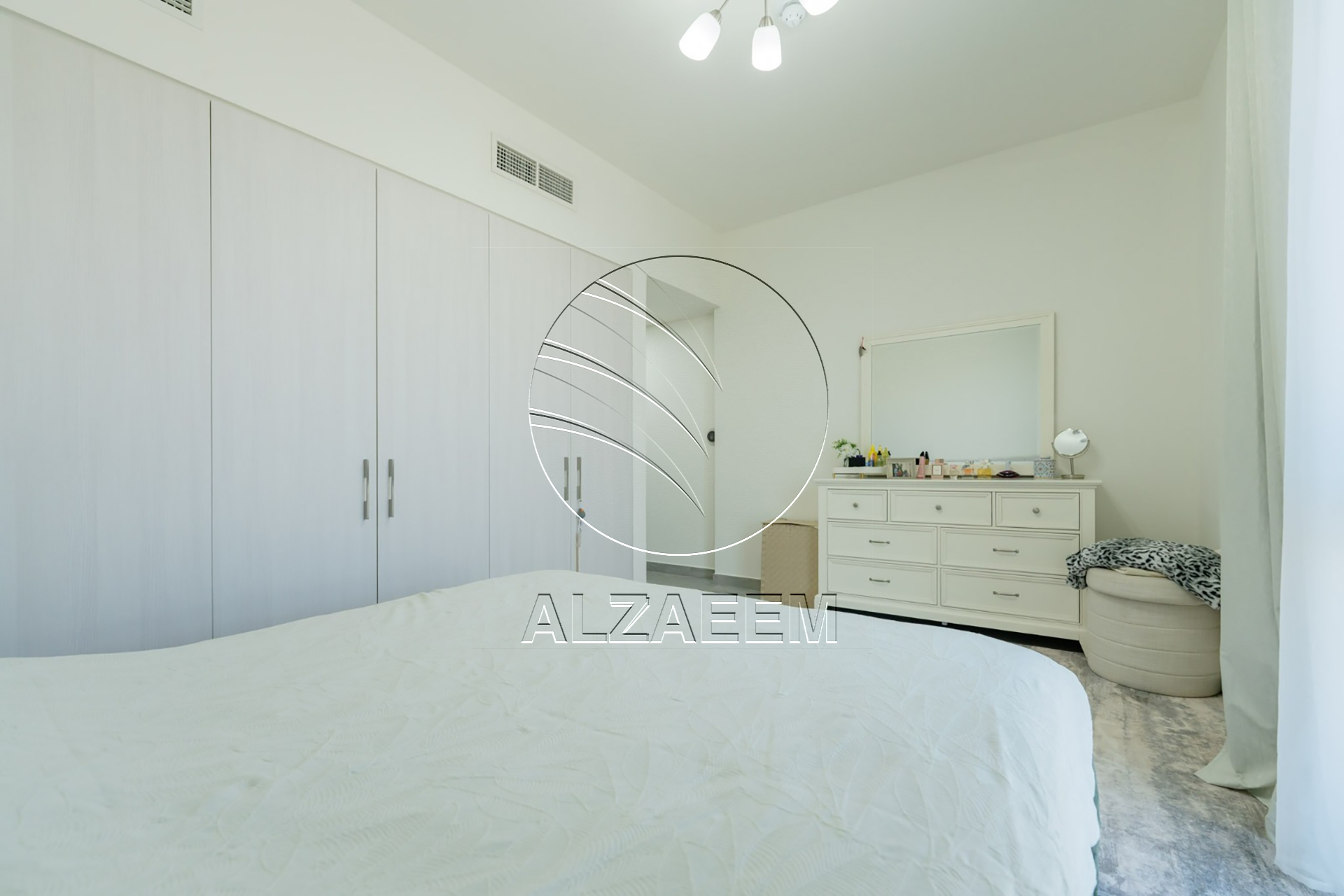VACANT! Corner | Single Row | Fully Furnished