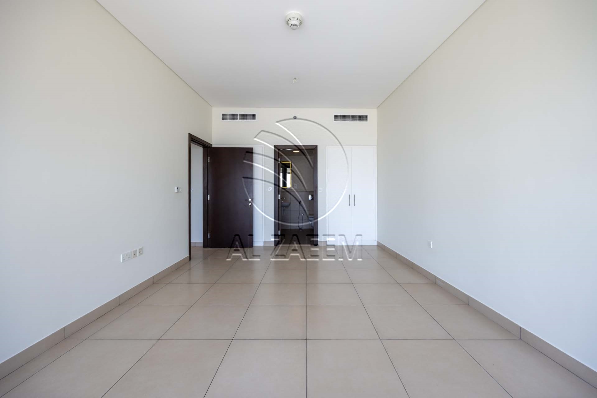√Vacant! | Higher Level | Community View√