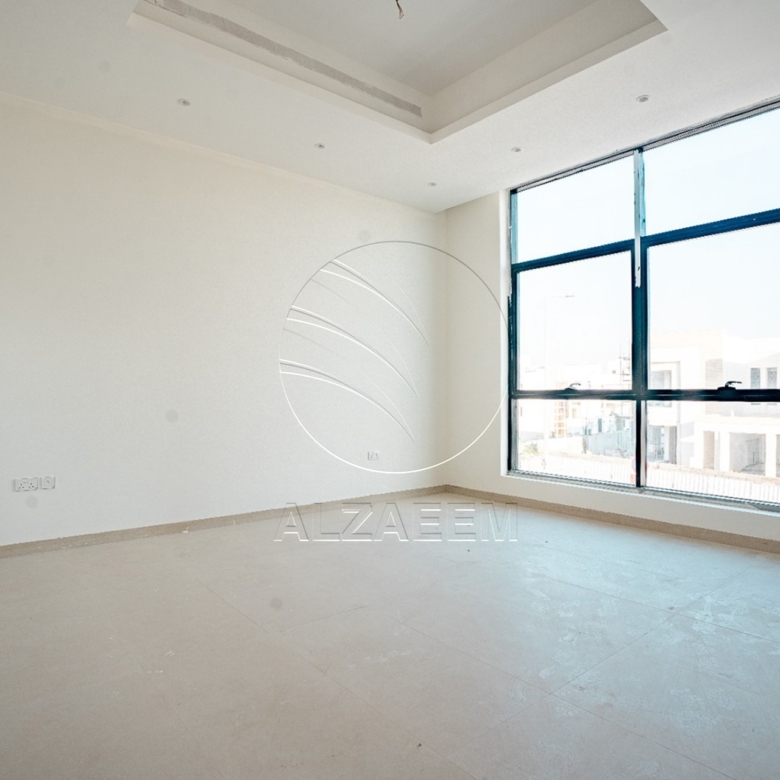 √Near Hand Over! Single Row Villa | High Ceiling√
