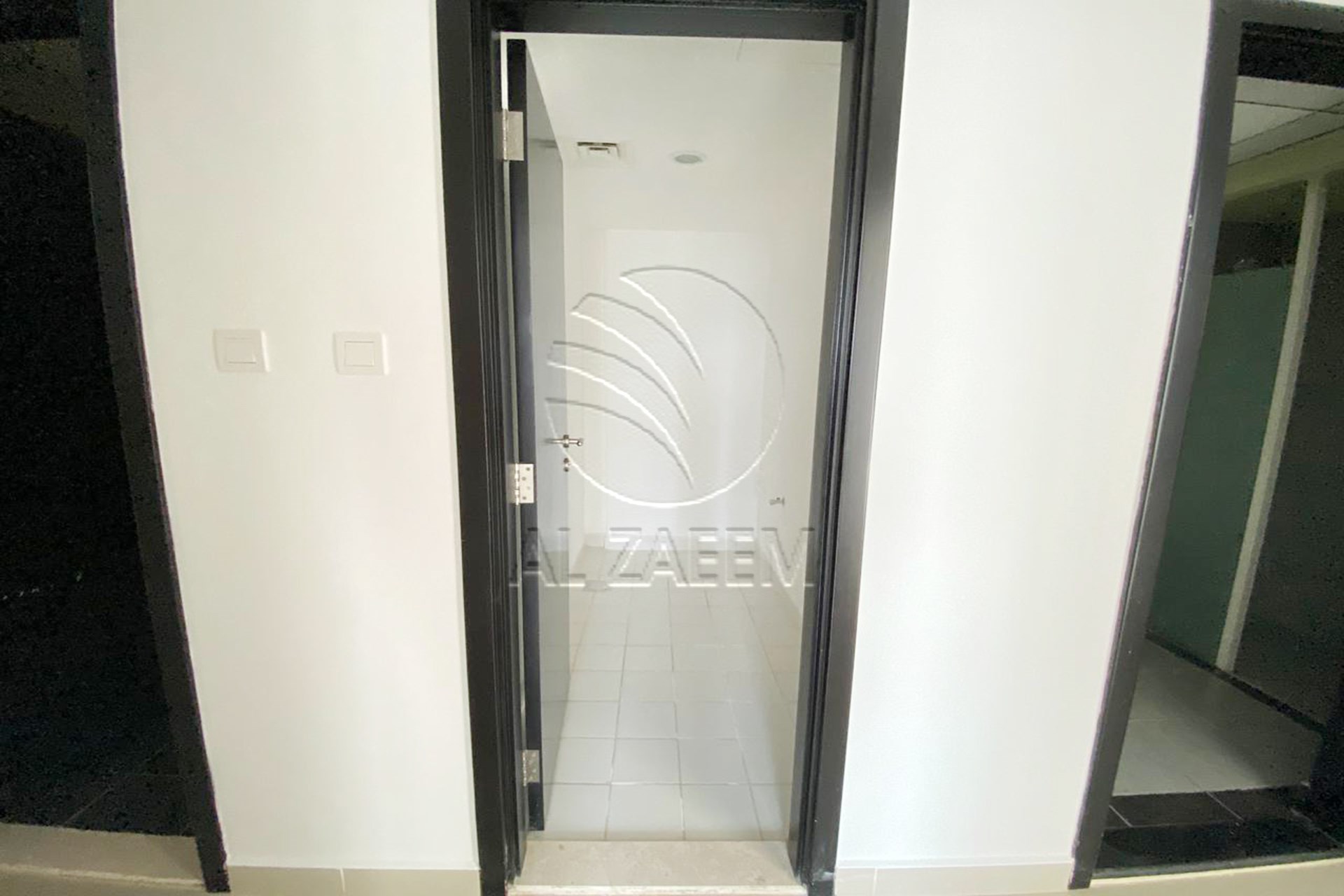 √Vacant ! Community View | Mid Level√