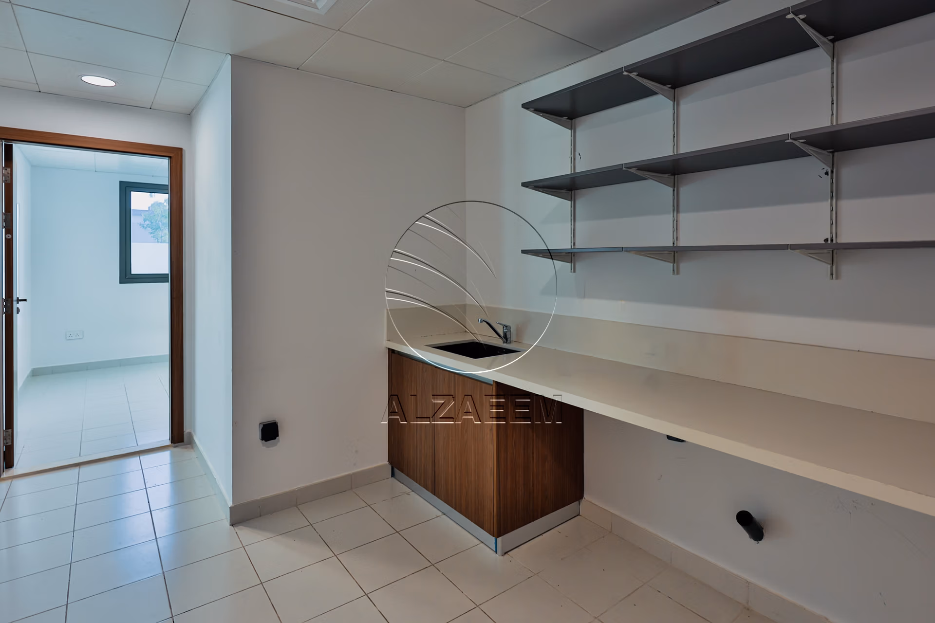 Single Row Corner | Ready to Move | PRIME LOCATION