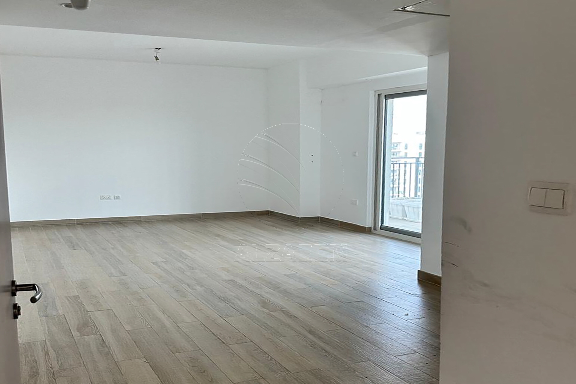 √ VACANT! High Level + Corner Unit | 3 Payments √