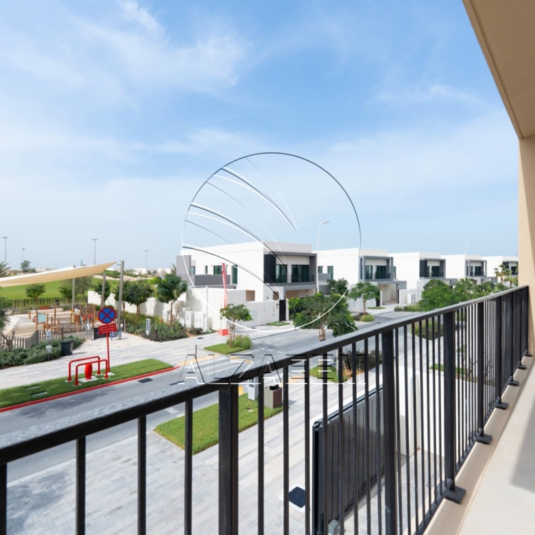 Single Row Corner | Facing Golf Course | Pool View