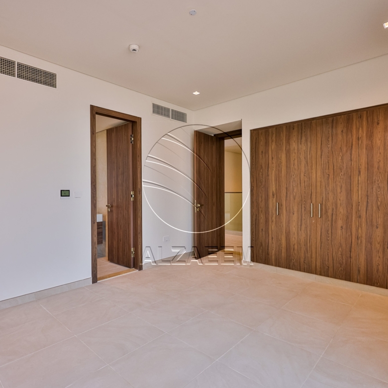 √ 4BR+Maid Single Row Villa | Prime Location √