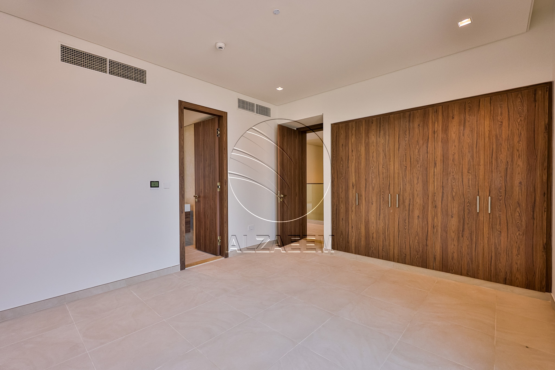 √ 4BR+Maid Single Row Villa | Prime Location √