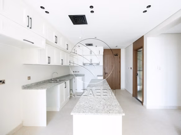 √ Move in Ready | Corner Layout | Prime Location √