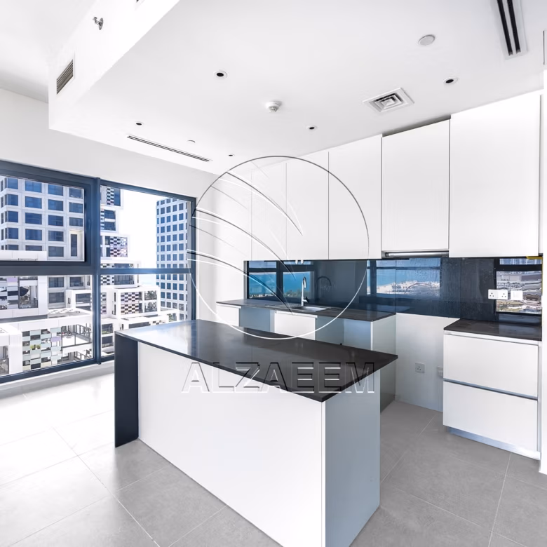 Vacant High Level Unit with Partial Sea View