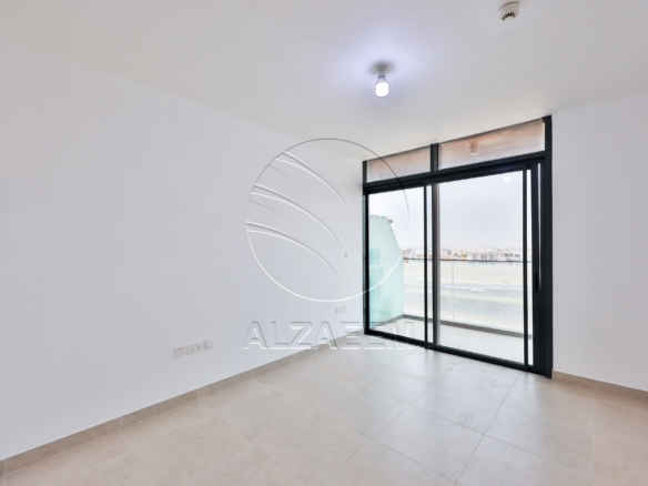 HOT DEAL! Corner Unit – Partial Sea View | Parking