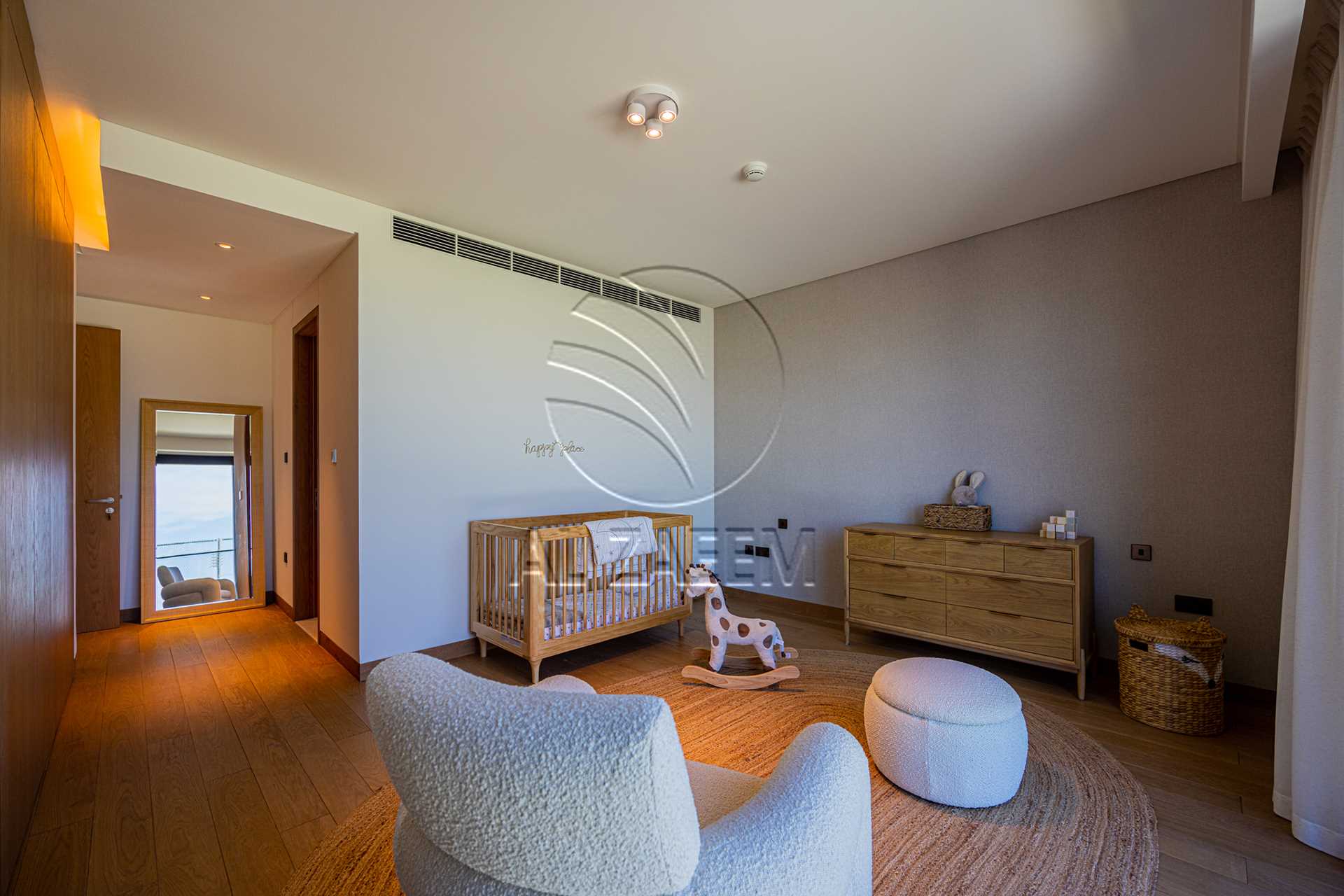 √1005 Sqm Plot! High Ceiling | Single Row Corner √