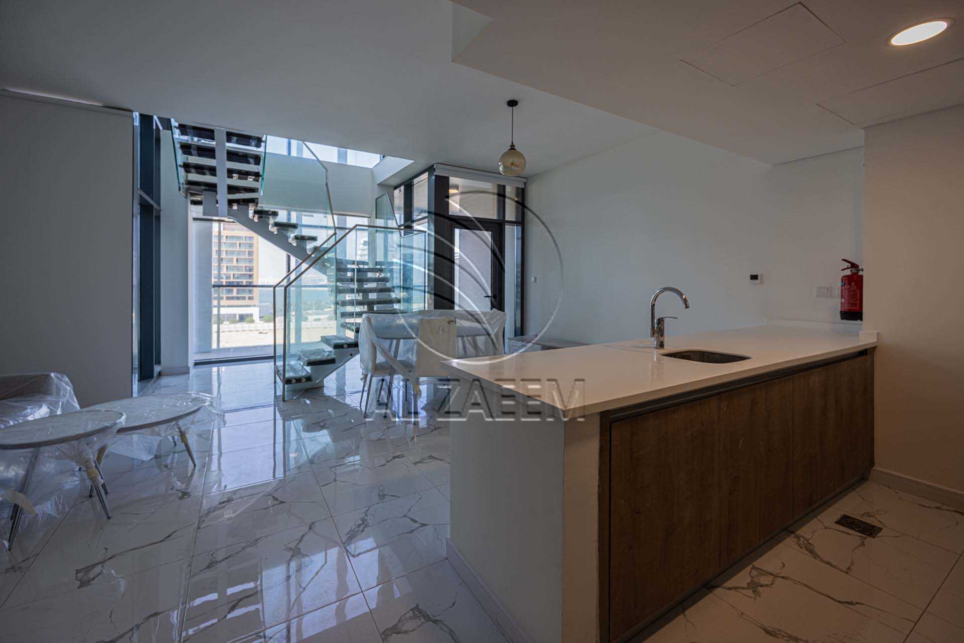 Fully Furnished Loft | Full Canal View | Rented