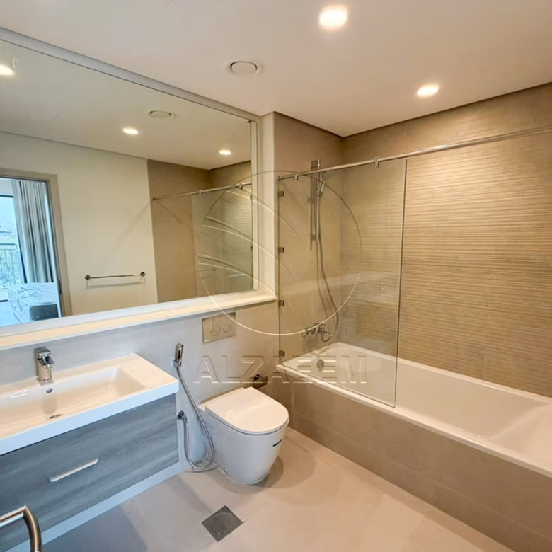 √Fully Furnished | Up to 12 Cheques | Mid Level√