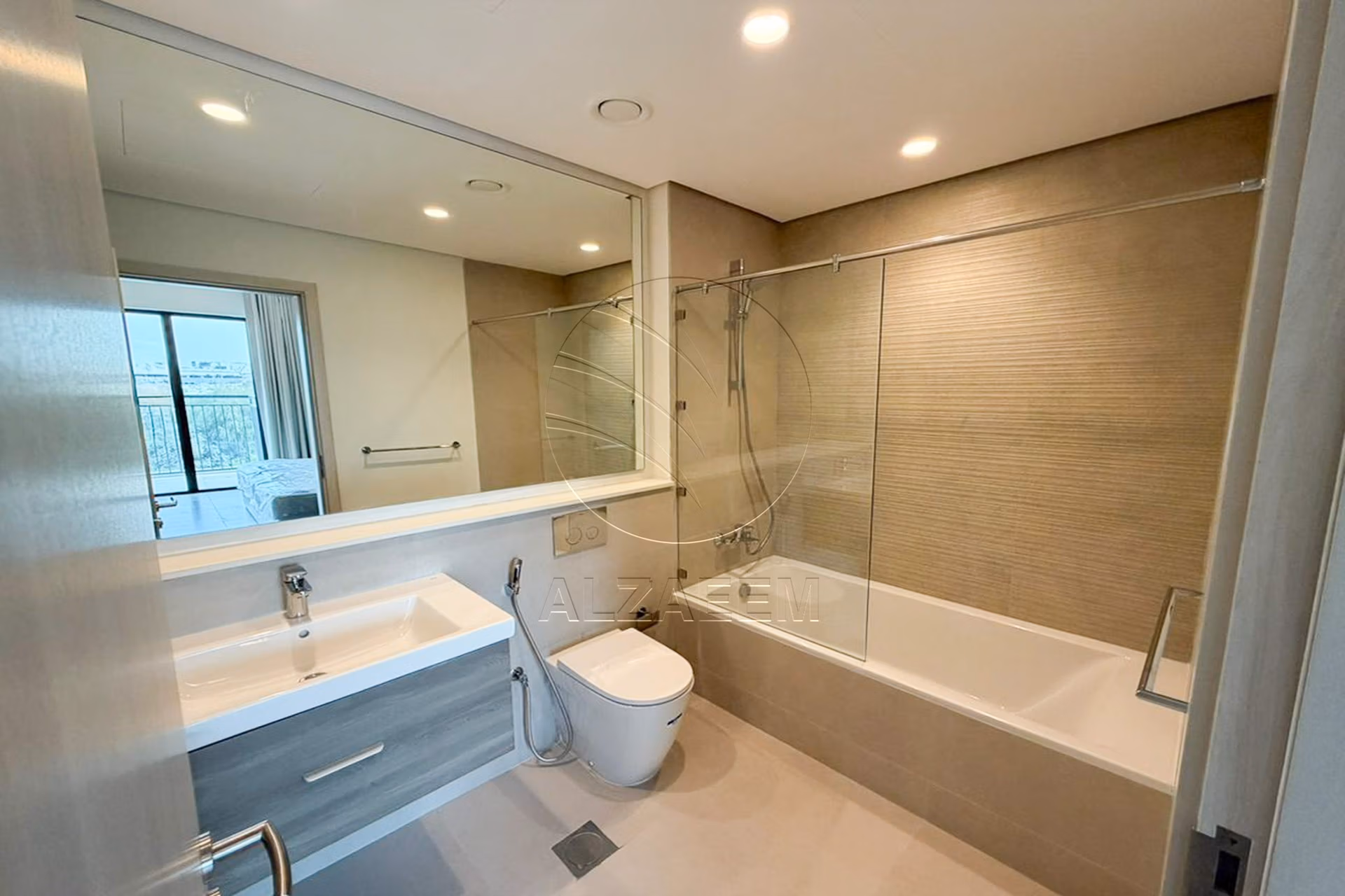 √Fully Furnished | Up to 12 Cheques | Mid Level√