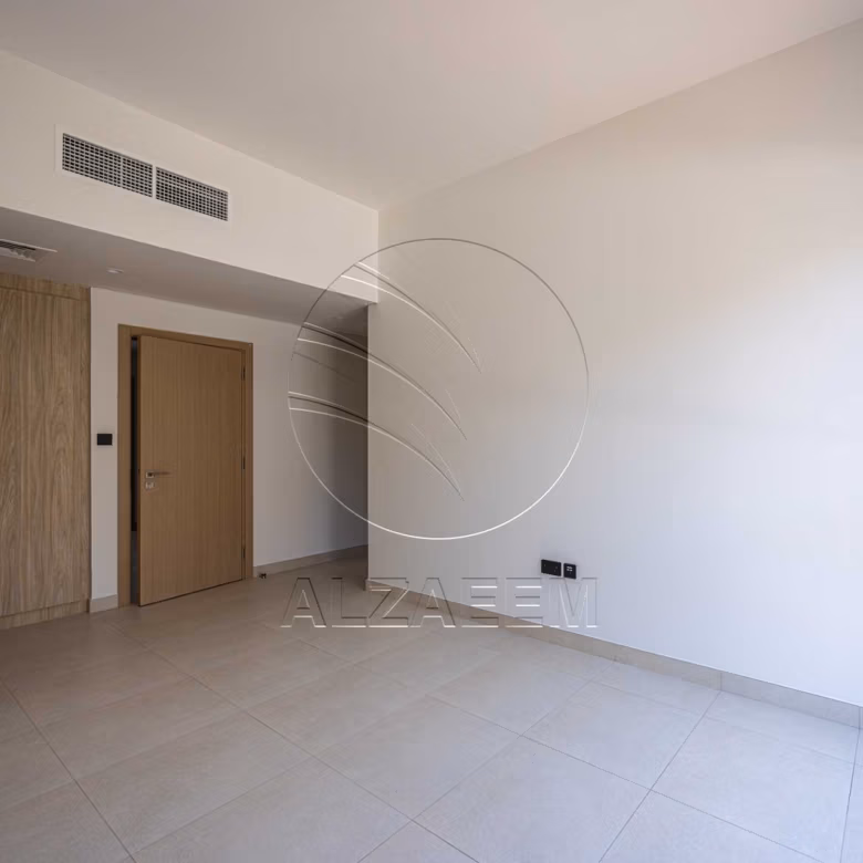 √EXCLUSIVE! Spacious 2BR+Maid | Single Row Mid√