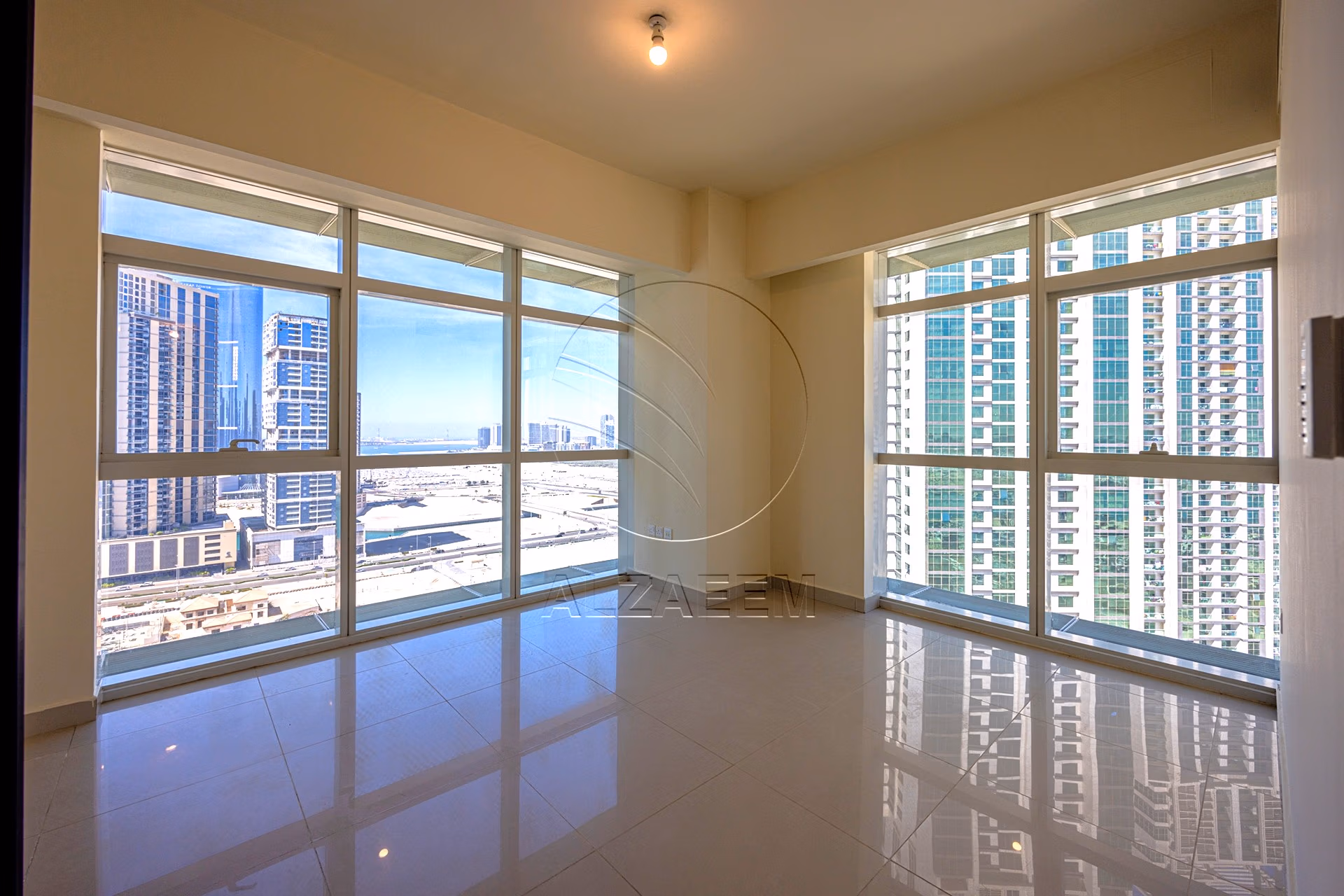 √ Exclusive | VACANT | Corner 2+S | 4 Payments √