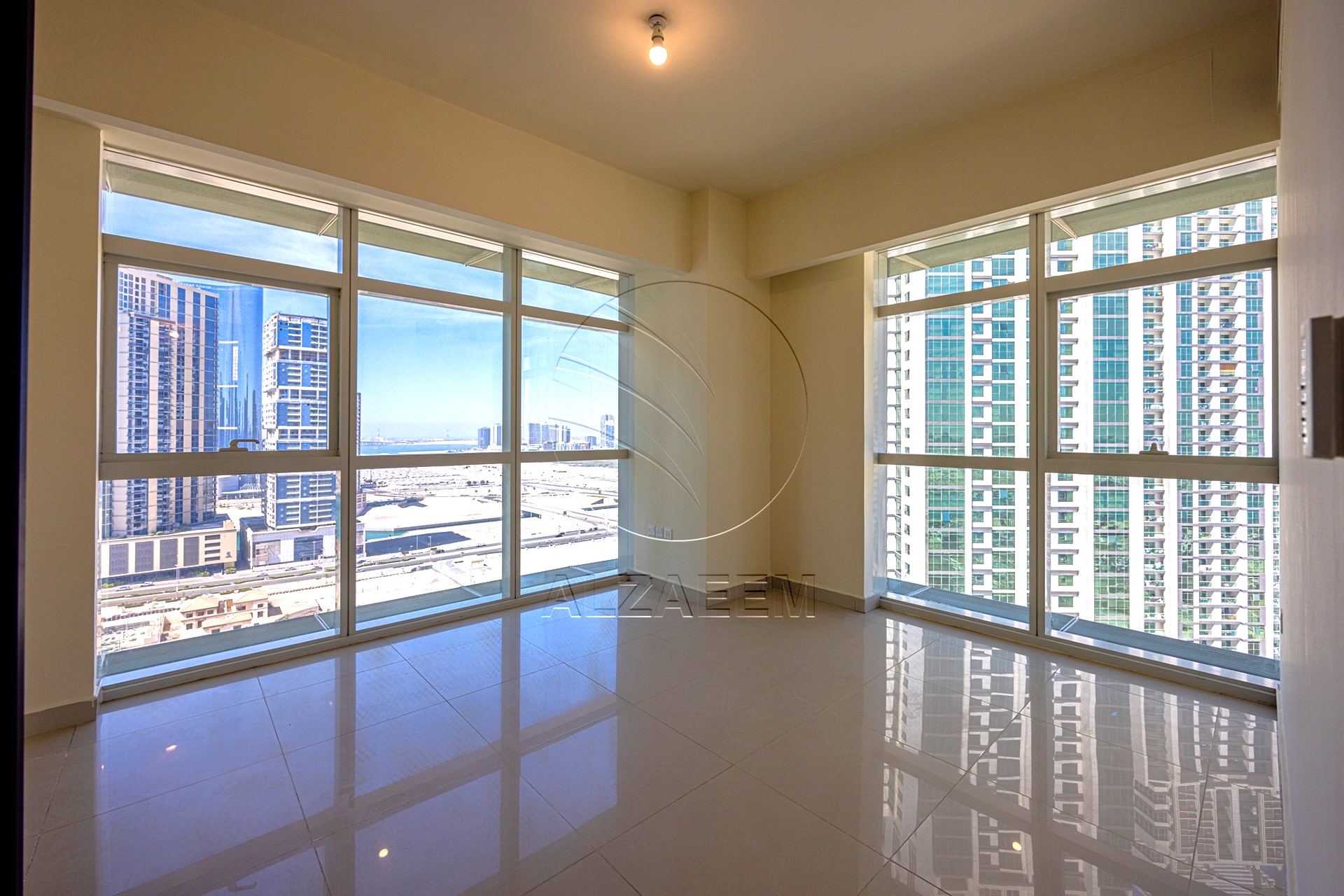 √ Exclusive | VACANT | Corner 2+S | 4 Payments √