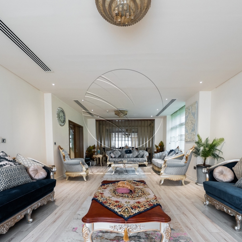 VIP | Upgraded Villa | Corner Single Row | Jacuzzi