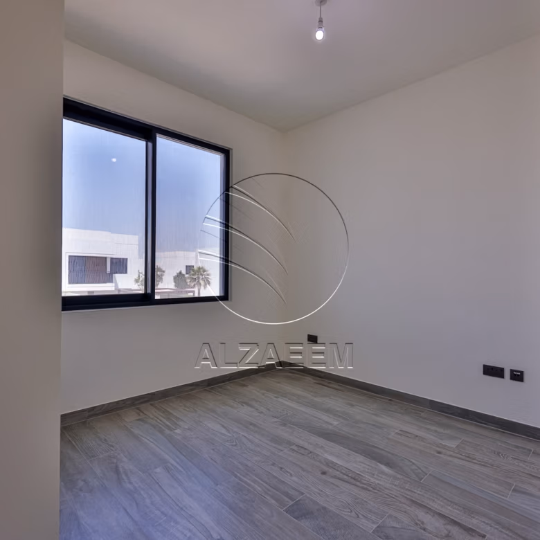 Double Row | Mid Unit | A New Family Home!