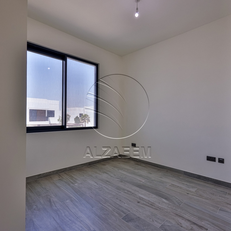 Double Row | Mid Unit | A New Family Home!