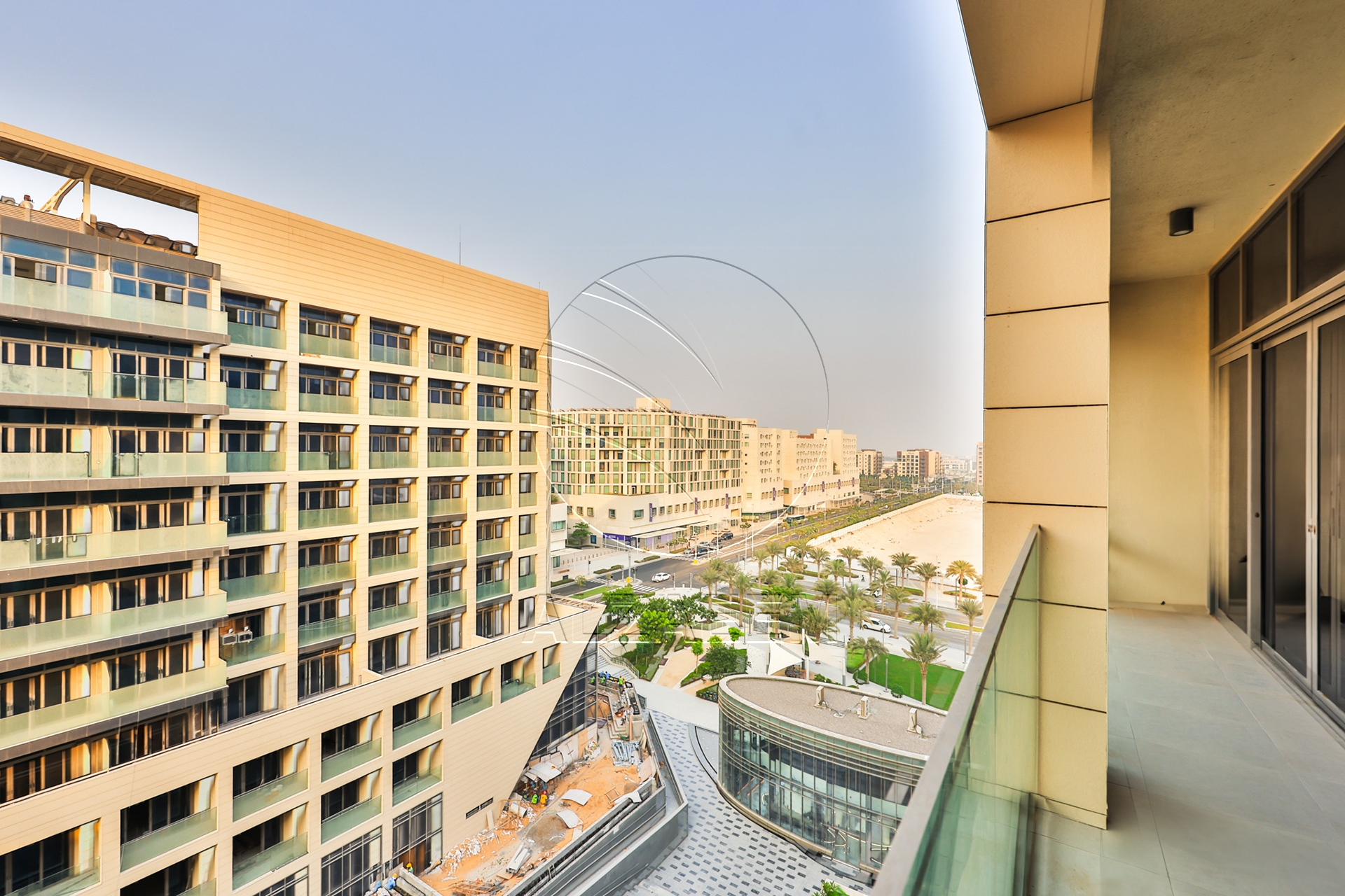 √Pool /Community View | High Floor | Rent Refund√