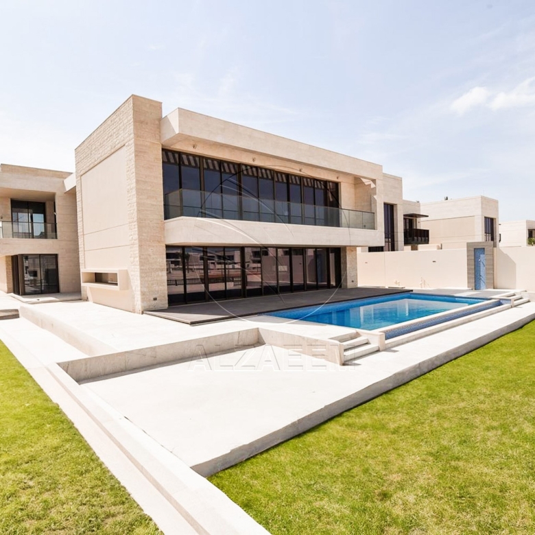 Single Row | Private Pool | Overlooking the Garden