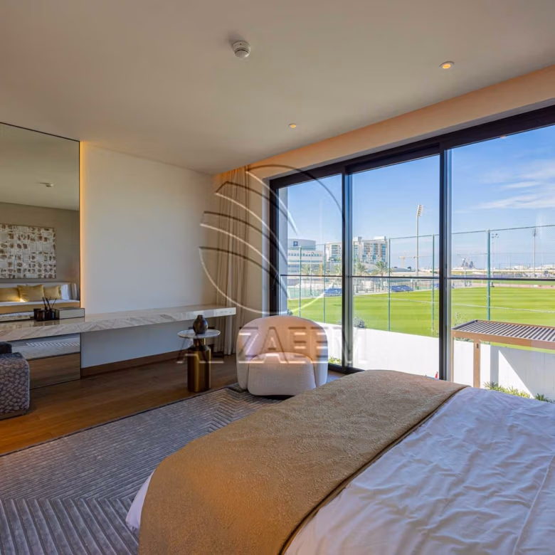 √1005 Sqm Plot! High Ceiling | Single Row Corner √