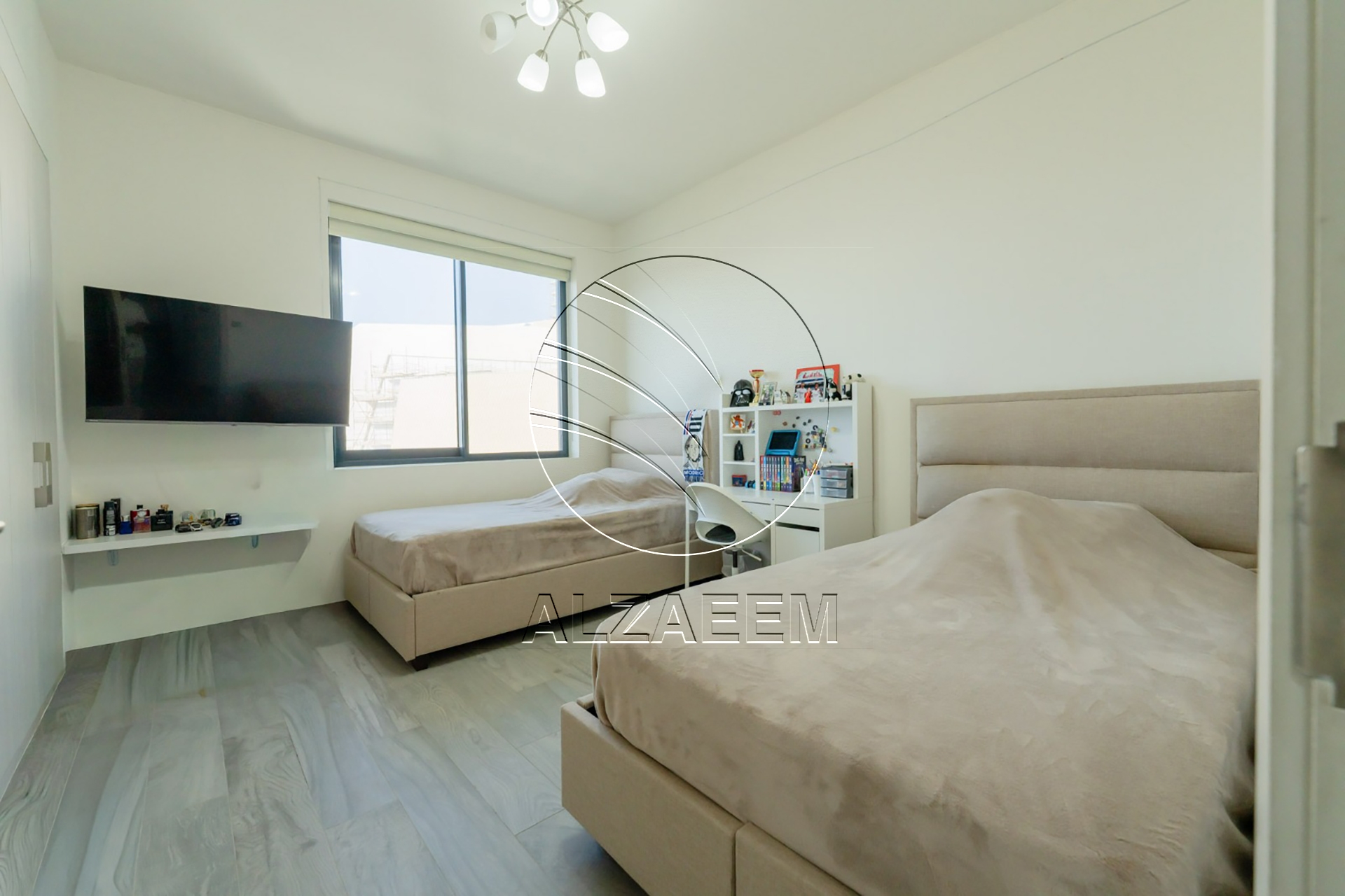 VACANT! Corner | Single Row | Fully Furnished