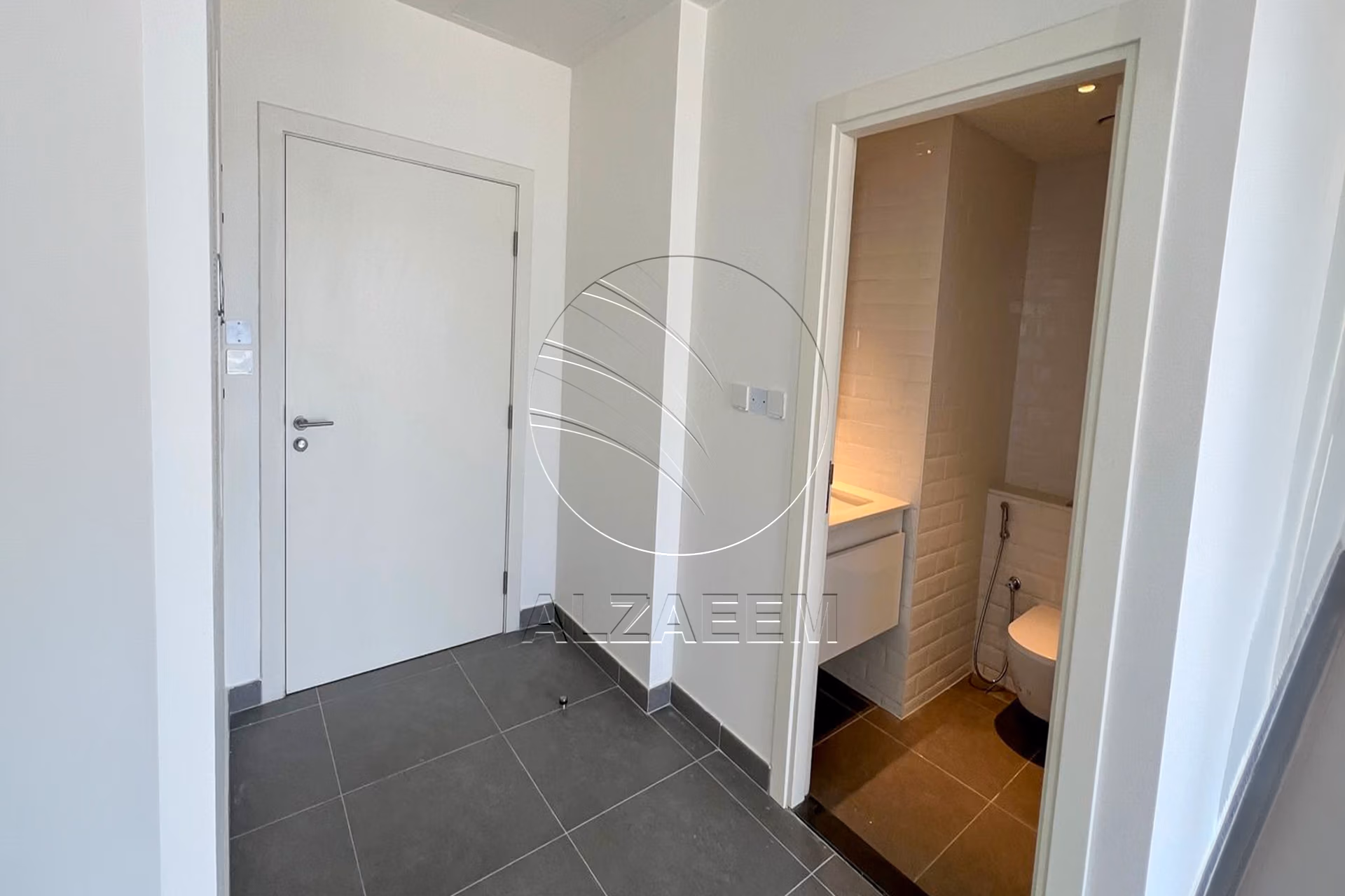 √ Sea View | Corner | with Balcony | Rent Refund √