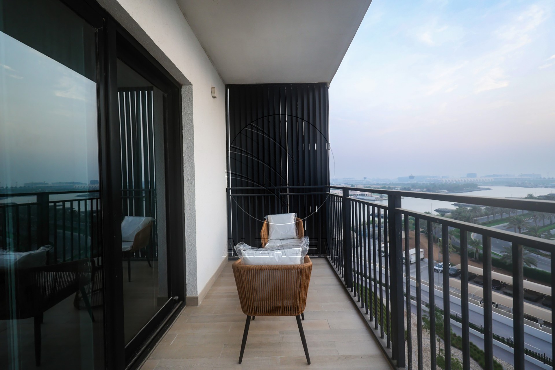 Partial Canal View | Furnished | Up to 3 Payments