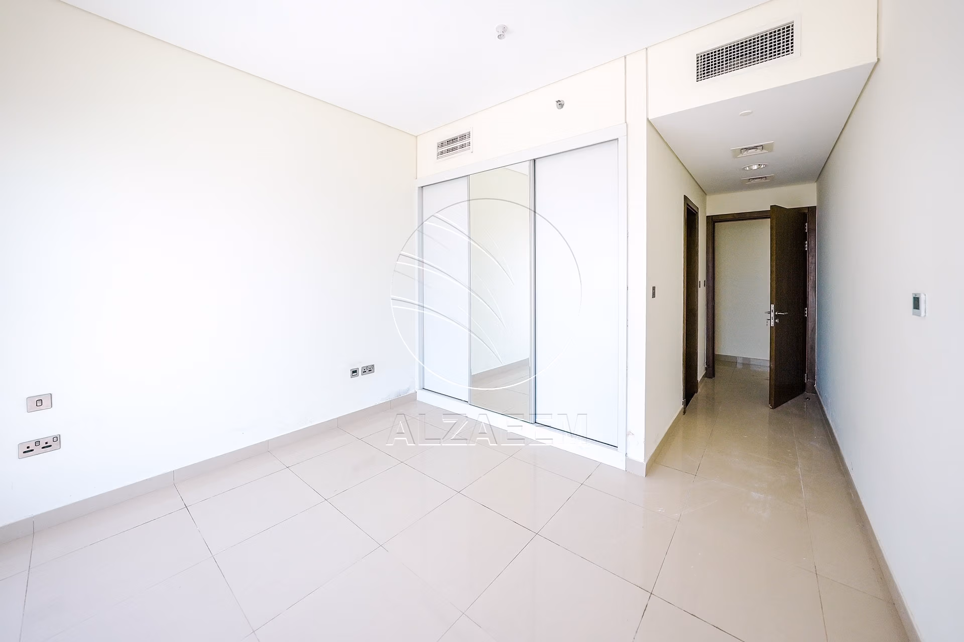 TOP FLOOR | Full Sea View | Move-in Ready