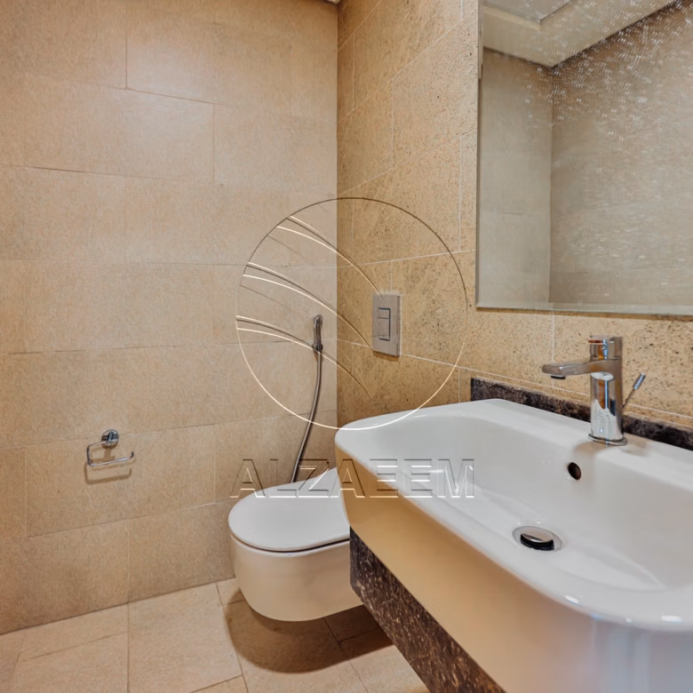 √ VACANT! Partial Sea View | High Level Unit √
