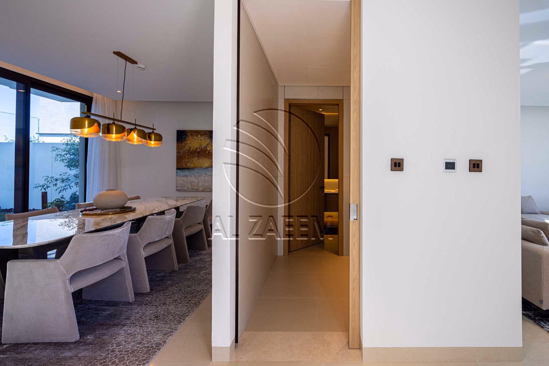 Luxury Living | High Ceiling | Single Row Corner