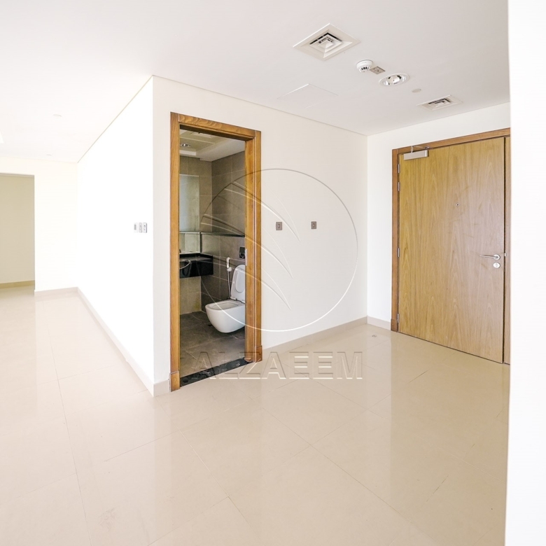 TOP FLOOR | Full Sea View | Move-in Ready