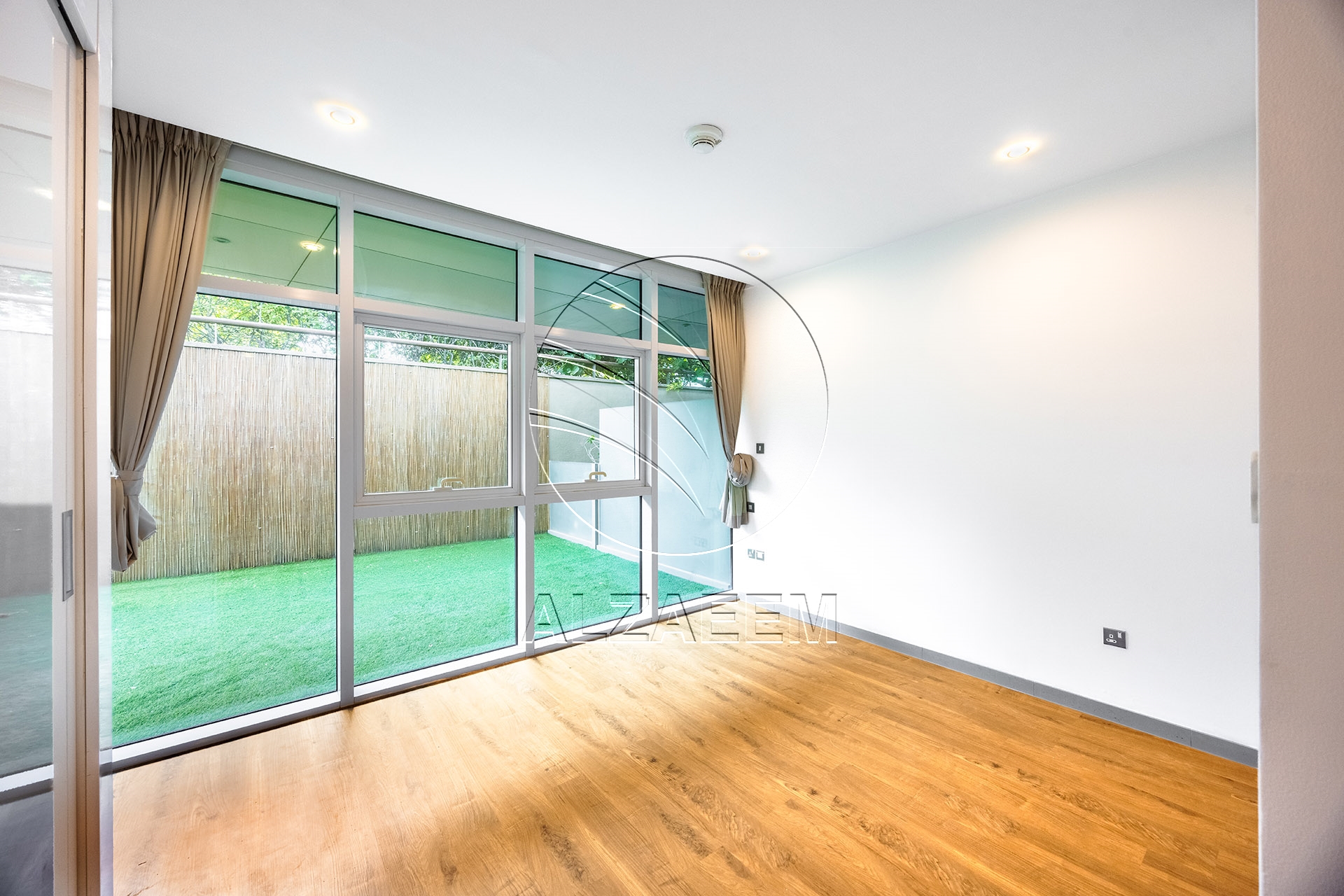 Hot Deal! VACANT | Accessible Unit | Big Terrace
