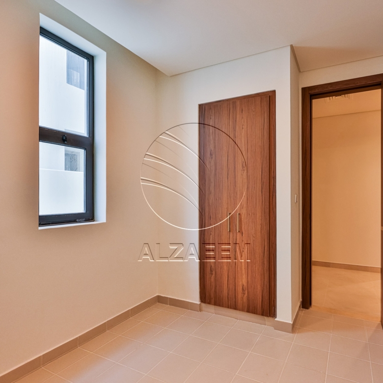√ 4BR+Maid Single Row Villa | Prime Location √