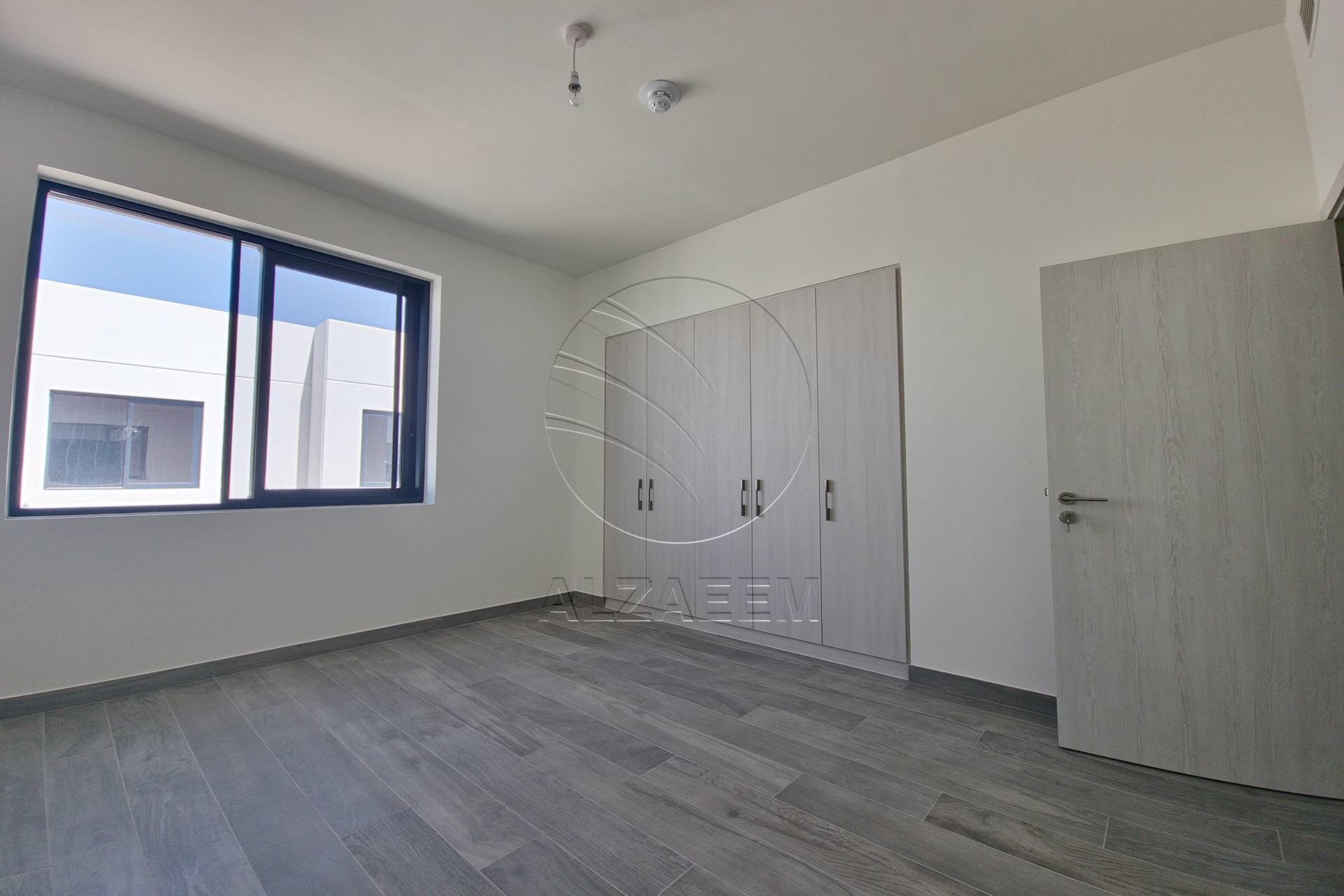 Prime Single Row End Unit | Garden View