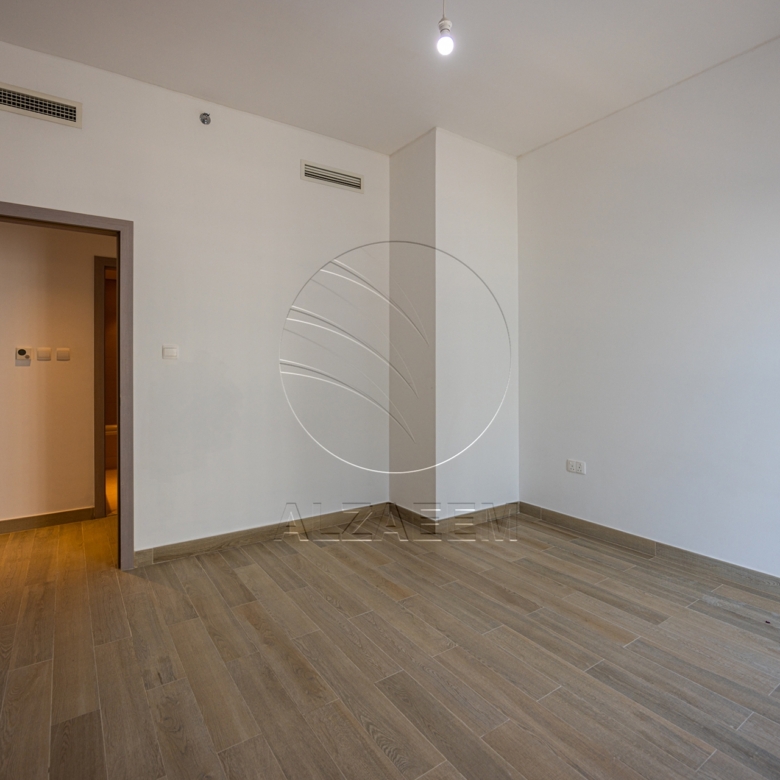 Partial Canal View | High Floor | VACANT