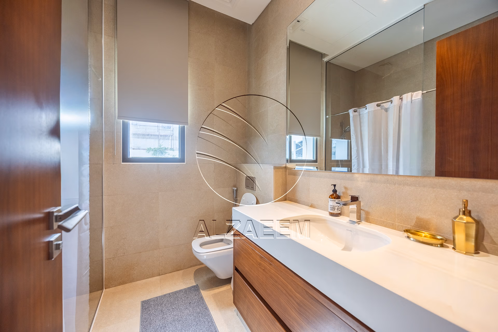 CORNER 5BR Villa with Pool | Landscaped Garden